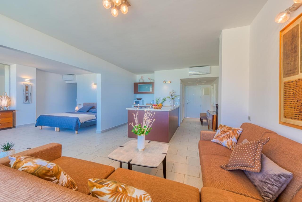 Le Domaine Anse Marcel Beach Resort Екстер'єр фото