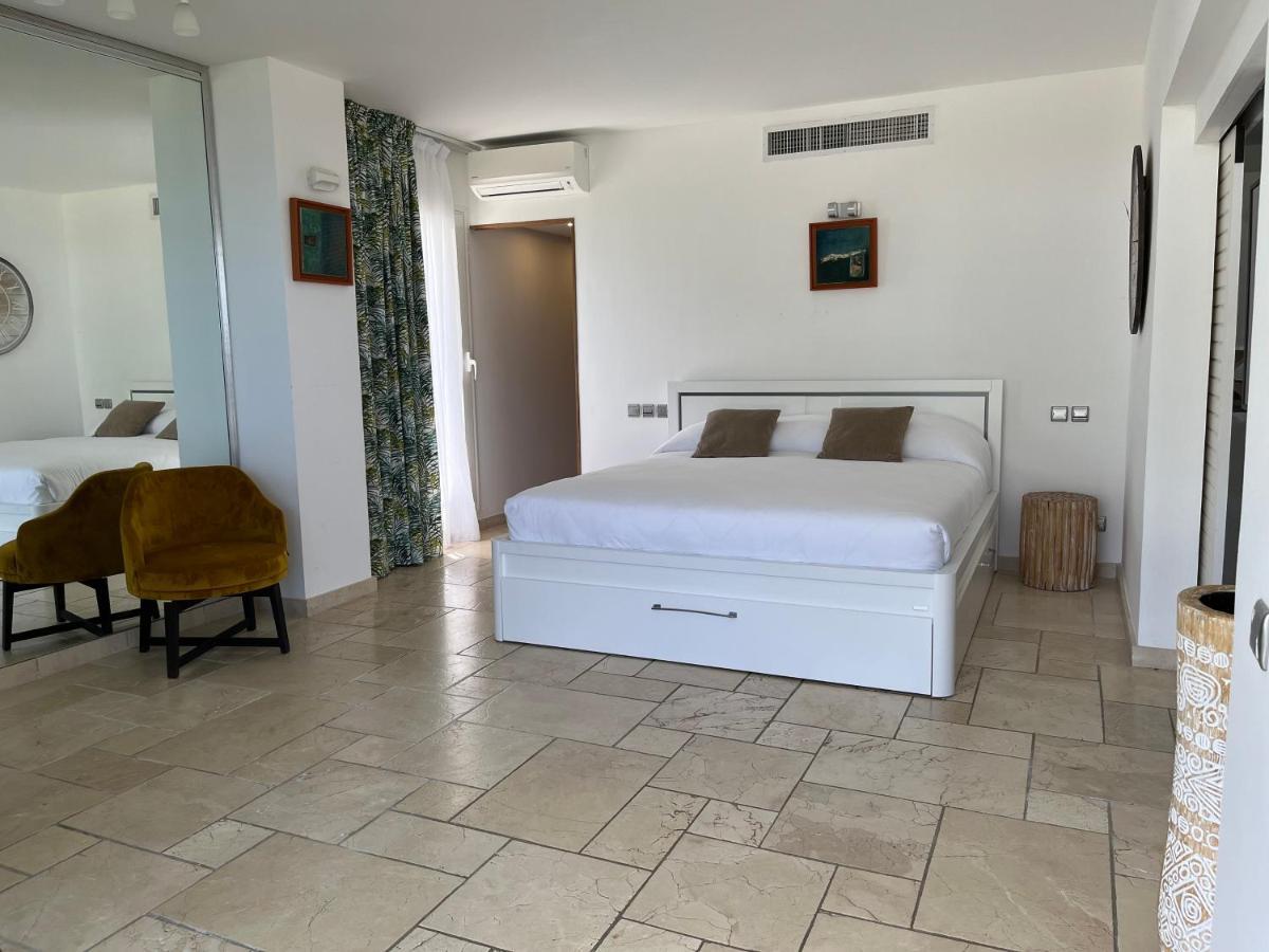 Le Domaine Anse Marcel Beach Resort Екстер'єр фото